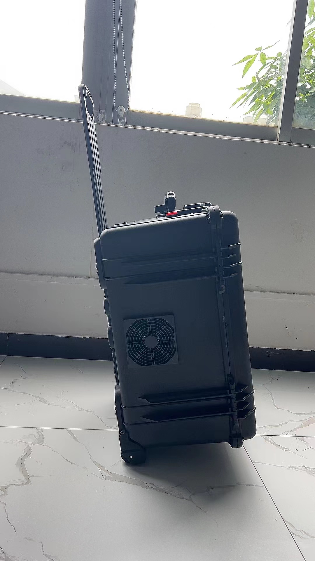 溧阳手拉箱型移动通信干扰器